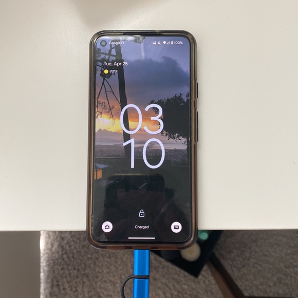 KOMATSU iPhone/Android Charging Cable - Picture 3 of 3